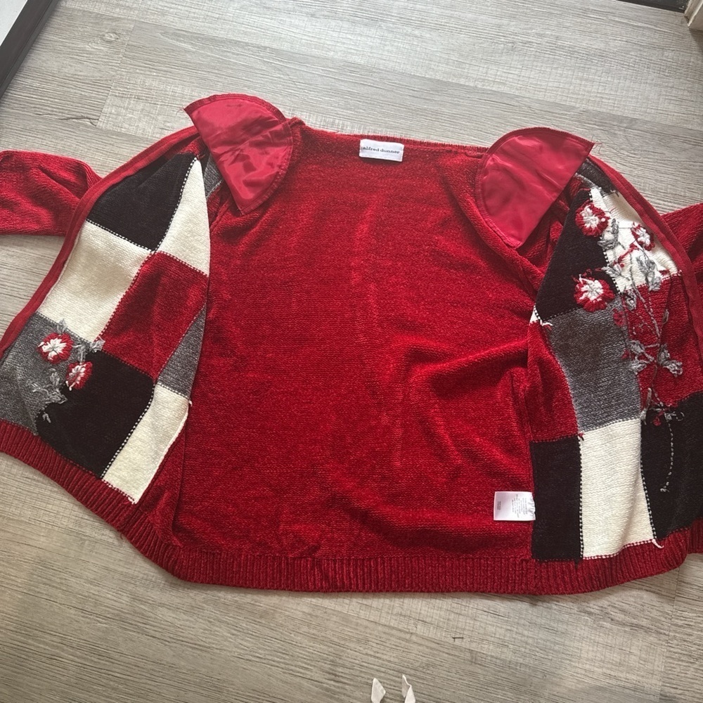 Alfred Dunner Red and Gray Floral Knit Cardigan - Picture 8 of 9